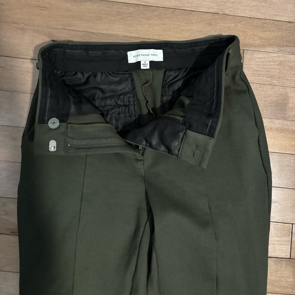 Something Navy High Waisted Suit Pants in Army Green / Olive size 2 - Picture 6 of 6